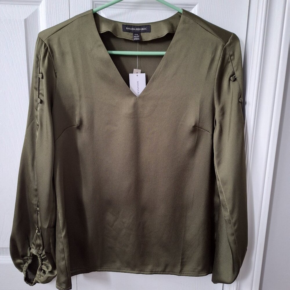Banana Republic Olive Green V-neck Blouse NWT